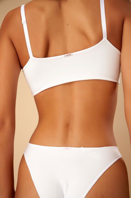 Basic white set 'non-show'