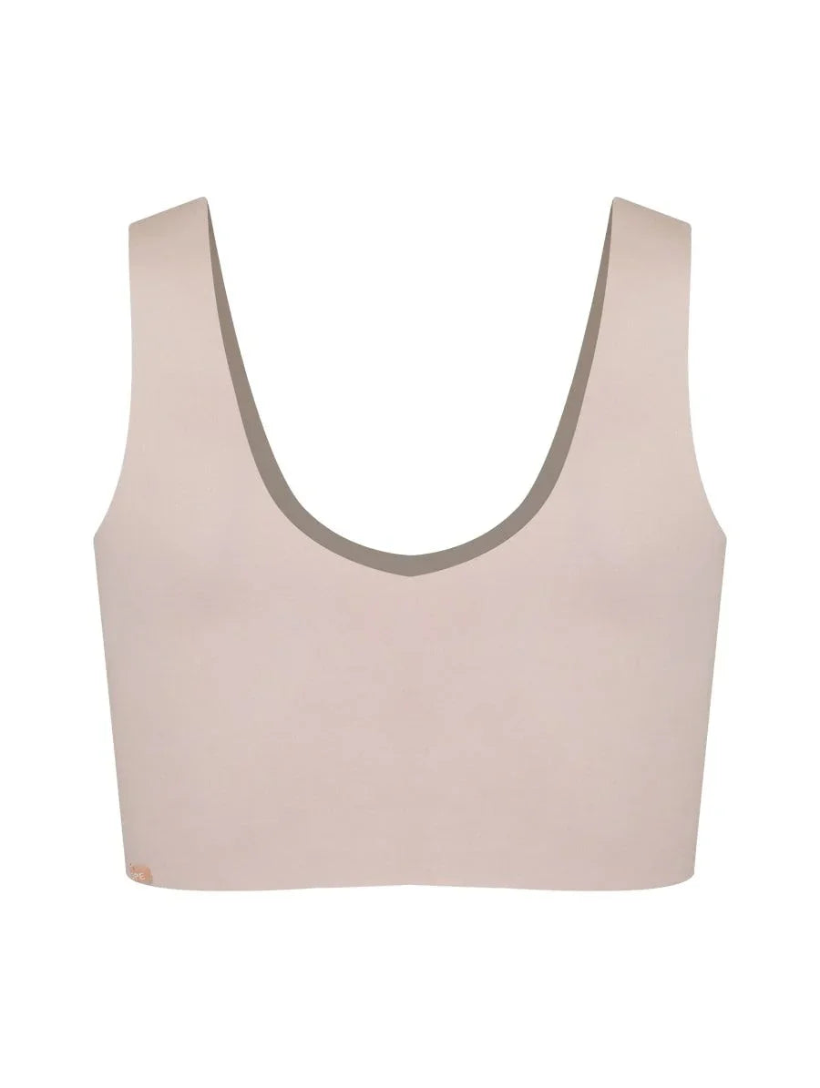 Seamless microfiber top with padding